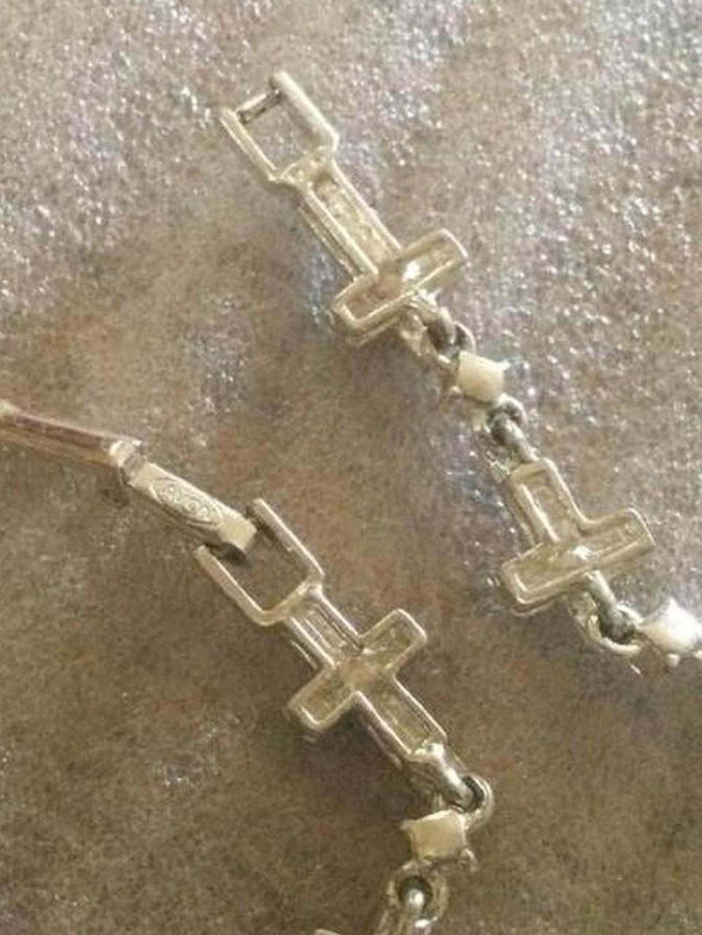 Avon Rhinestone Cross Bracelet - Picture 3 of 3